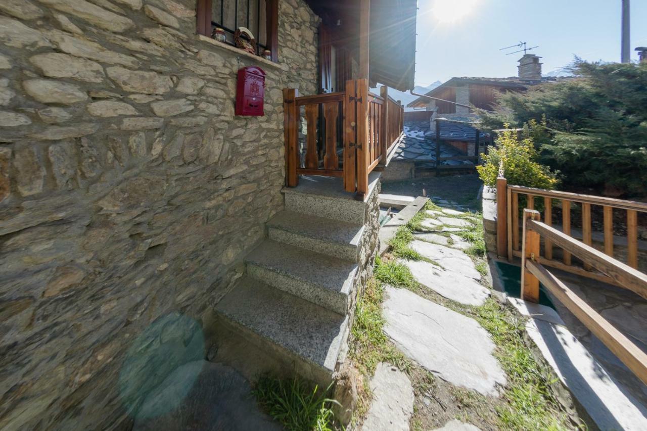 Maison Bellevue - Locazione Turistica Breve Apartment Aosta Bagian luar foto